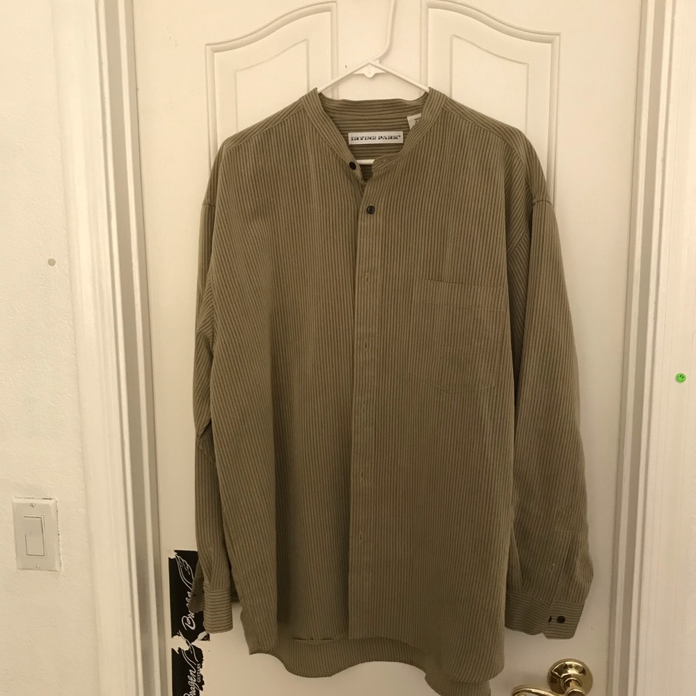 Vintage Men’s Striped Collarless Shirt